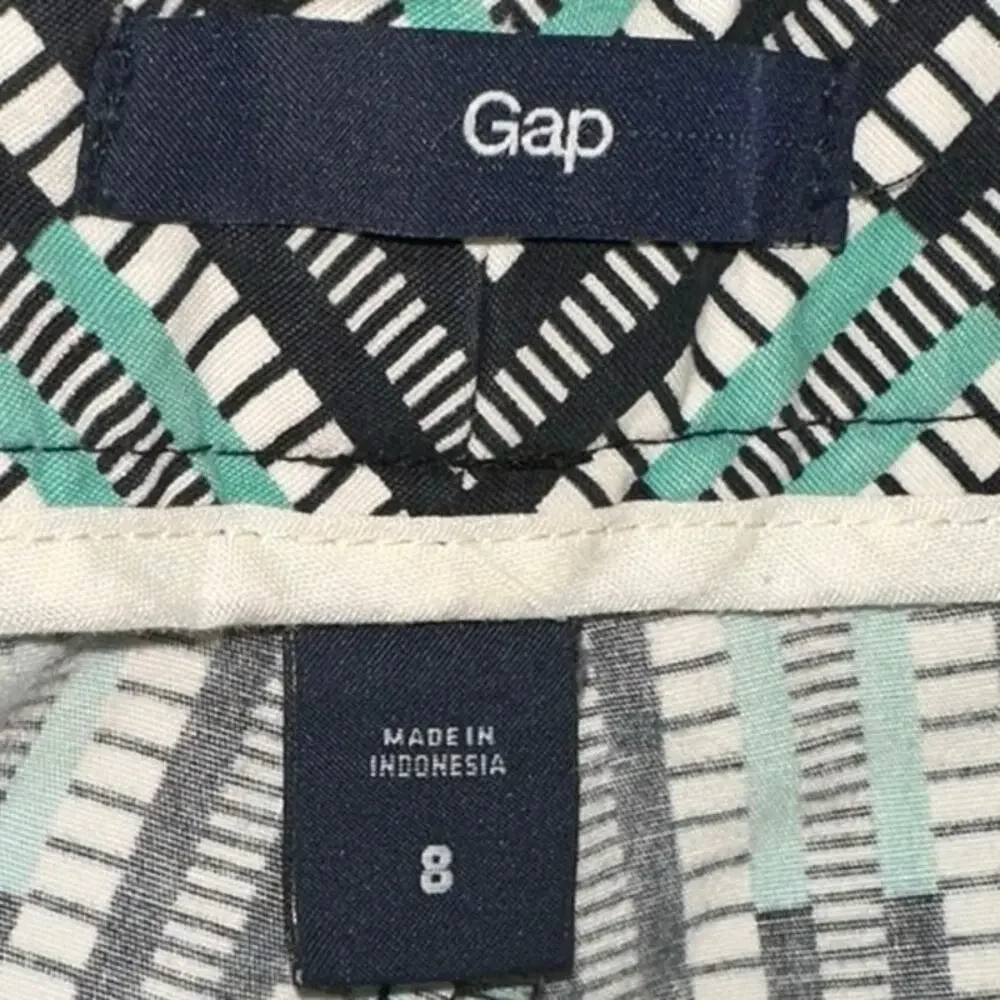 Gap Geometric Print Shorts Womens Size 8 Black White Mint Casual